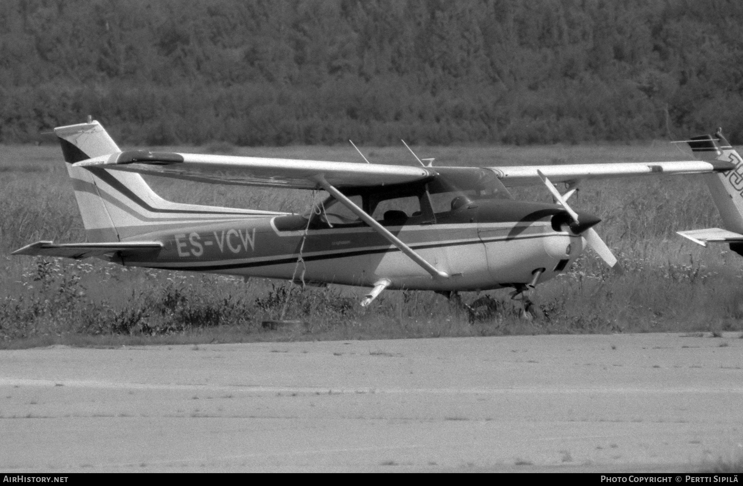 Aircraft Photo of ES-VCW | Cessna 172M Skyhawk | AirHistory.net #715896