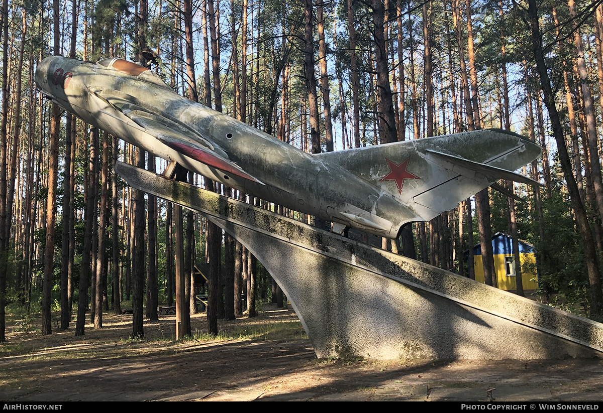 Aircraft Photo of 90 red | Mikoyan-Gurevich MiG-17 | Soviet Union - Air Force | AirHistory.net #716112