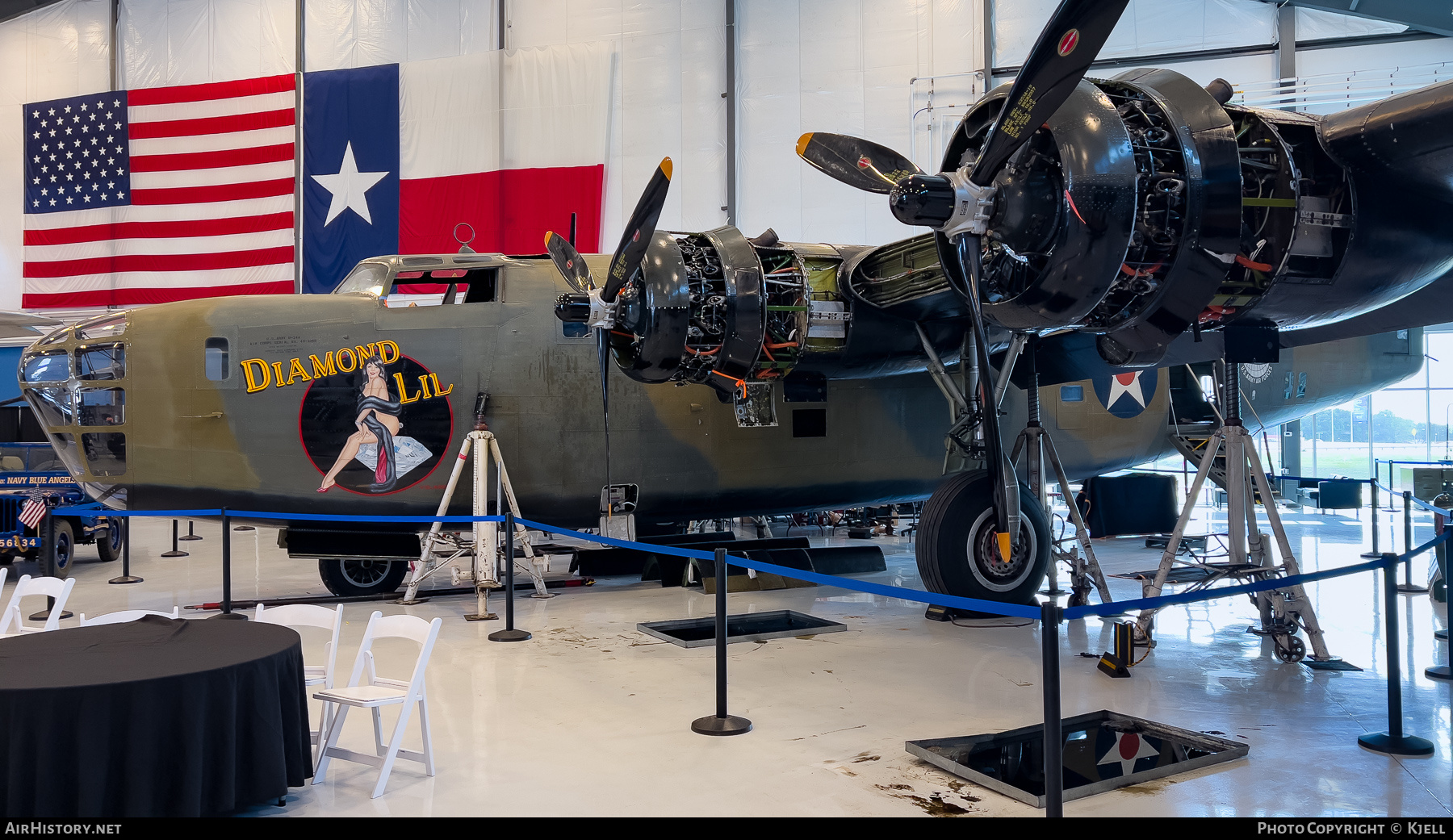 Aircraft Photo of N24927 / 40-2366 | Consolidated B-24A Liberator | Commemorative Air Force | USA - Air Force | AirHistory.net #716113