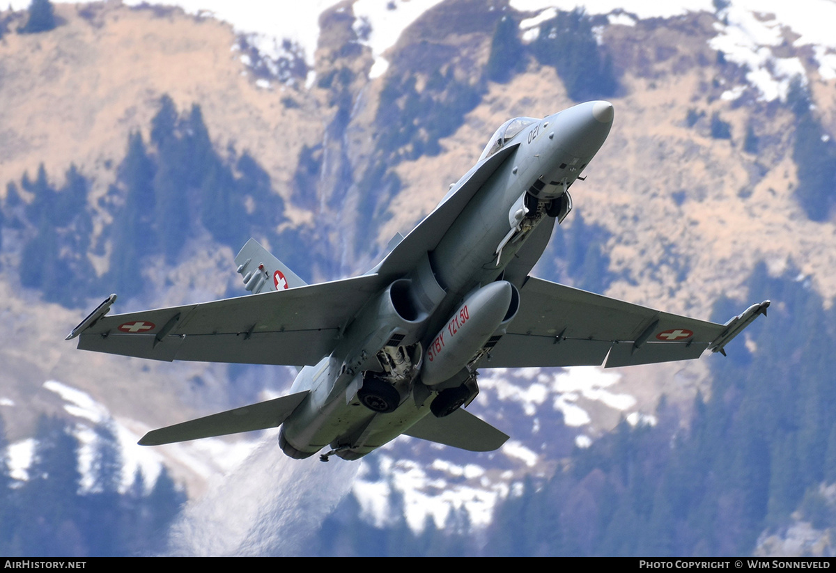 Aircraft Photo of J-5021 | McDonnell Douglas F/A-18C Hornet | Switzerland - Air Force | AirHistory.net #716303