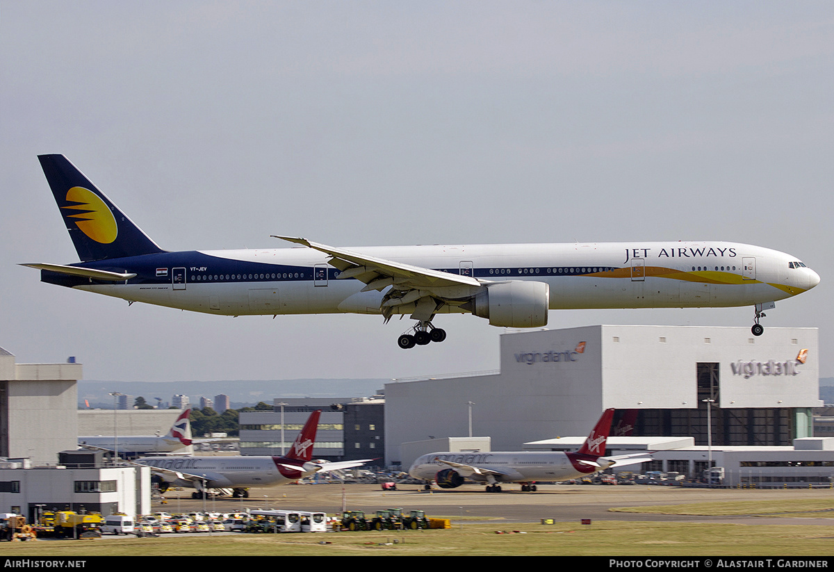 Aircraft Photo of VT-JEV | Boeing 777-35R/ER | Jet Airways | AirHistory.net #716328