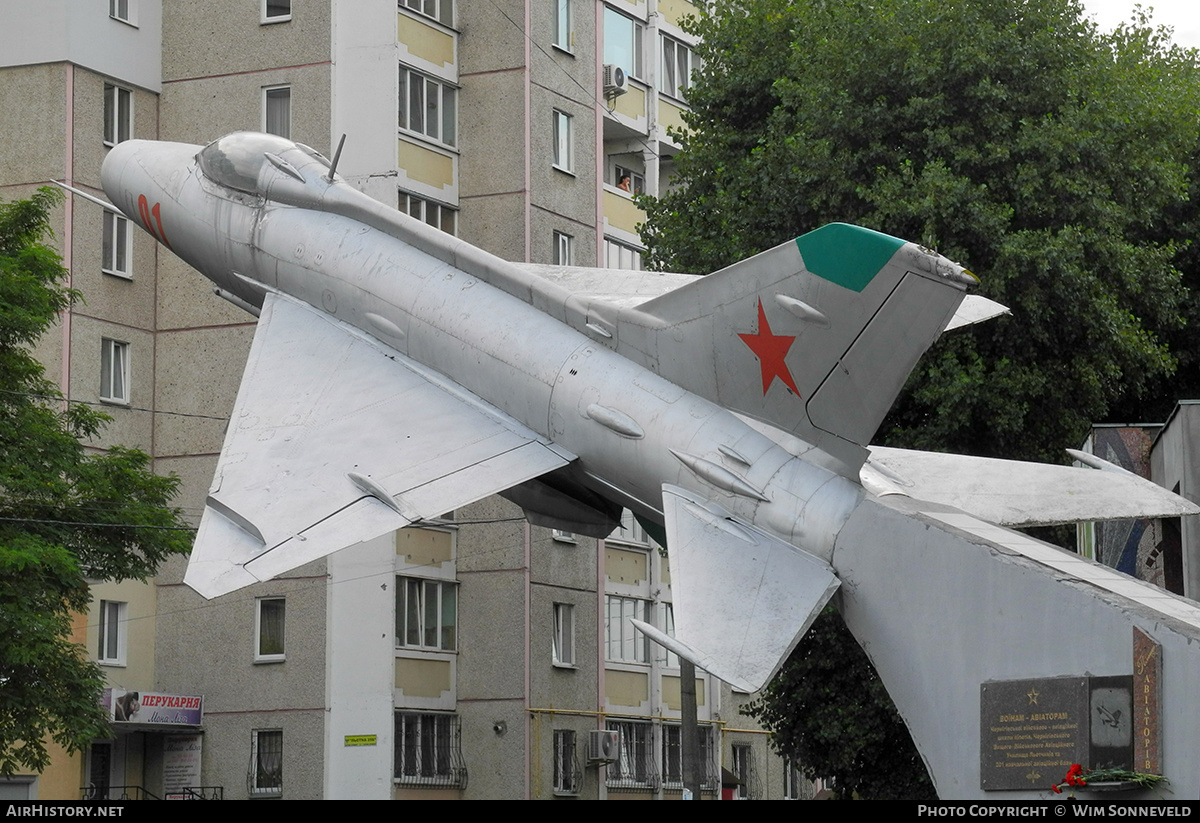 Aircraft Photo of 01 red | Mikoyan-Gurevich MiG-21F | Soviet Union - Air Force | AirHistory.net #716355