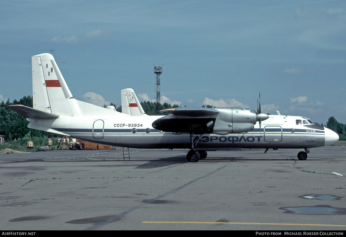 Aircraft Photo of CCCP-93934 | Antonov An-24B | Aeroflot | AirHistory.net #716428