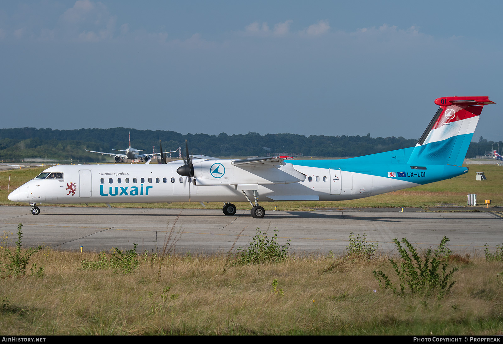 Aircraft Photo of LX-LQI | Bombardier DHC-8-402 Dash 8 | Luxair | AirHistory.net #716451