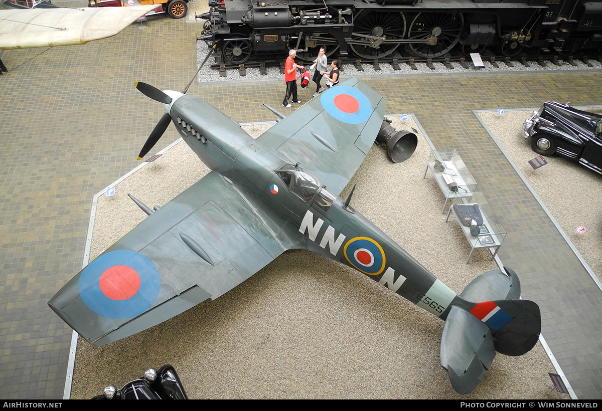Aircraft Photo of TE565 | Supermarine 361 Spitfire LF9E | UK - Air Force | AirHistory.net #716480