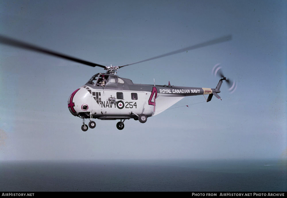 Aircraft Photo of 55320 | Sikorsky HO4S-3 Horse (S-55B) | Canada - Navy | AirHistory.net #716557