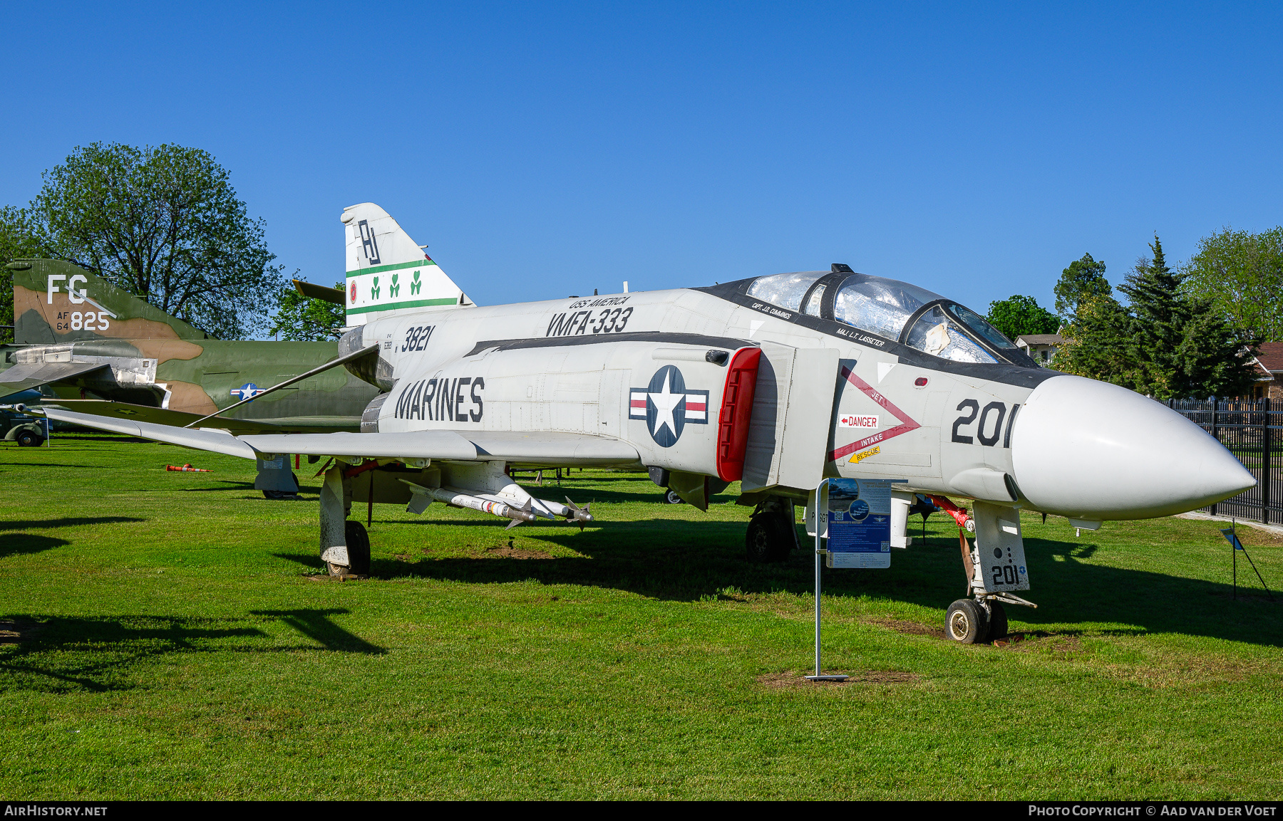 Aircraft Photo of 153821 / 3821 | McDonnell Douglas F-4S Phantom II | USA - Marines | AirHistory.net #716562