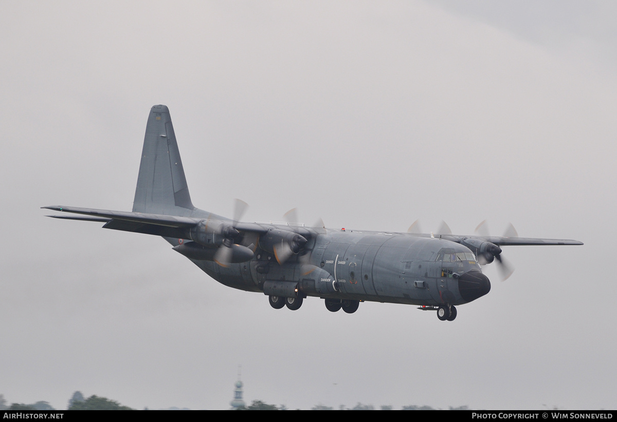 Aircraft Photo of 5153 | Lockheed C-130H-30 Hercules (L-382) | France - Air Force | AirHistory.net #716644