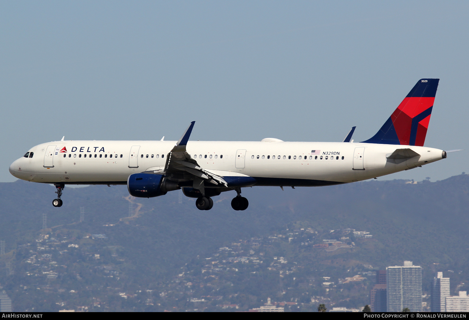 Aircraft Photo of N329DN | Airbus A321-211 | Delta Air Lines | AirHistory.net #716660