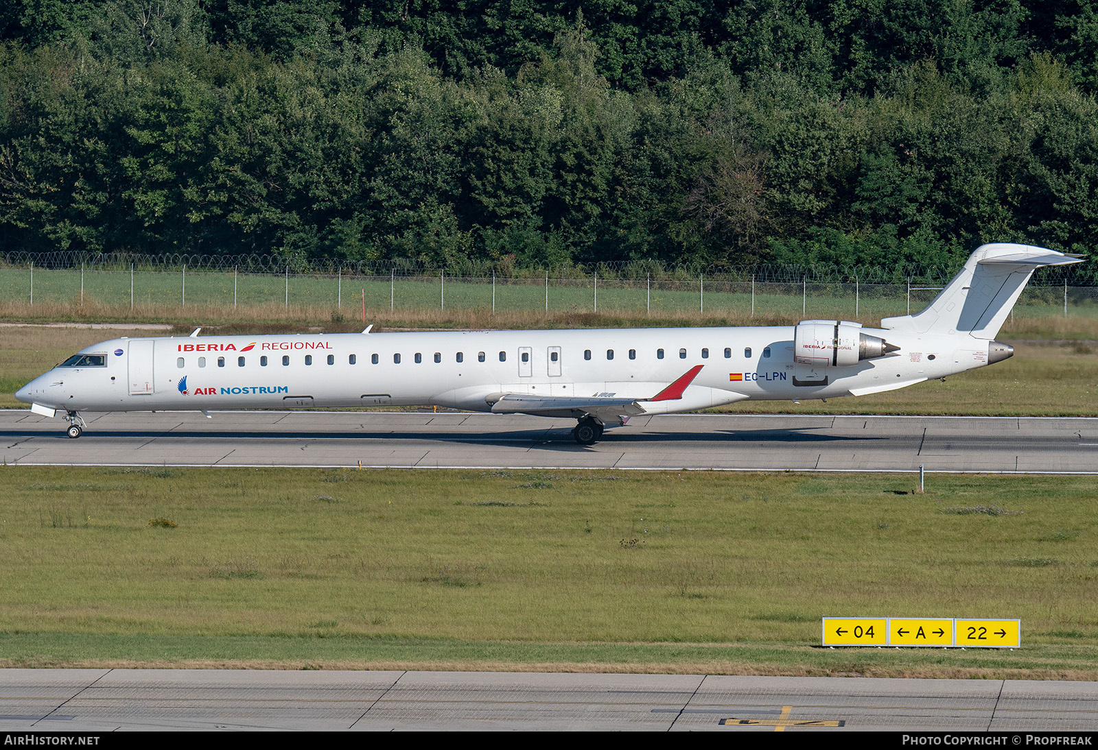 Aircraft Photo of EC-LPN | Bombardier CRJ-1000ER NG (CL-600-2E25) | Iberia Regional | AirHistory.net #716977