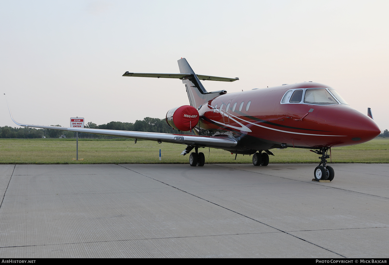 Aircraft Photo of N864BF | Raytheon Hawker 800XP | AirHistory.net #717079