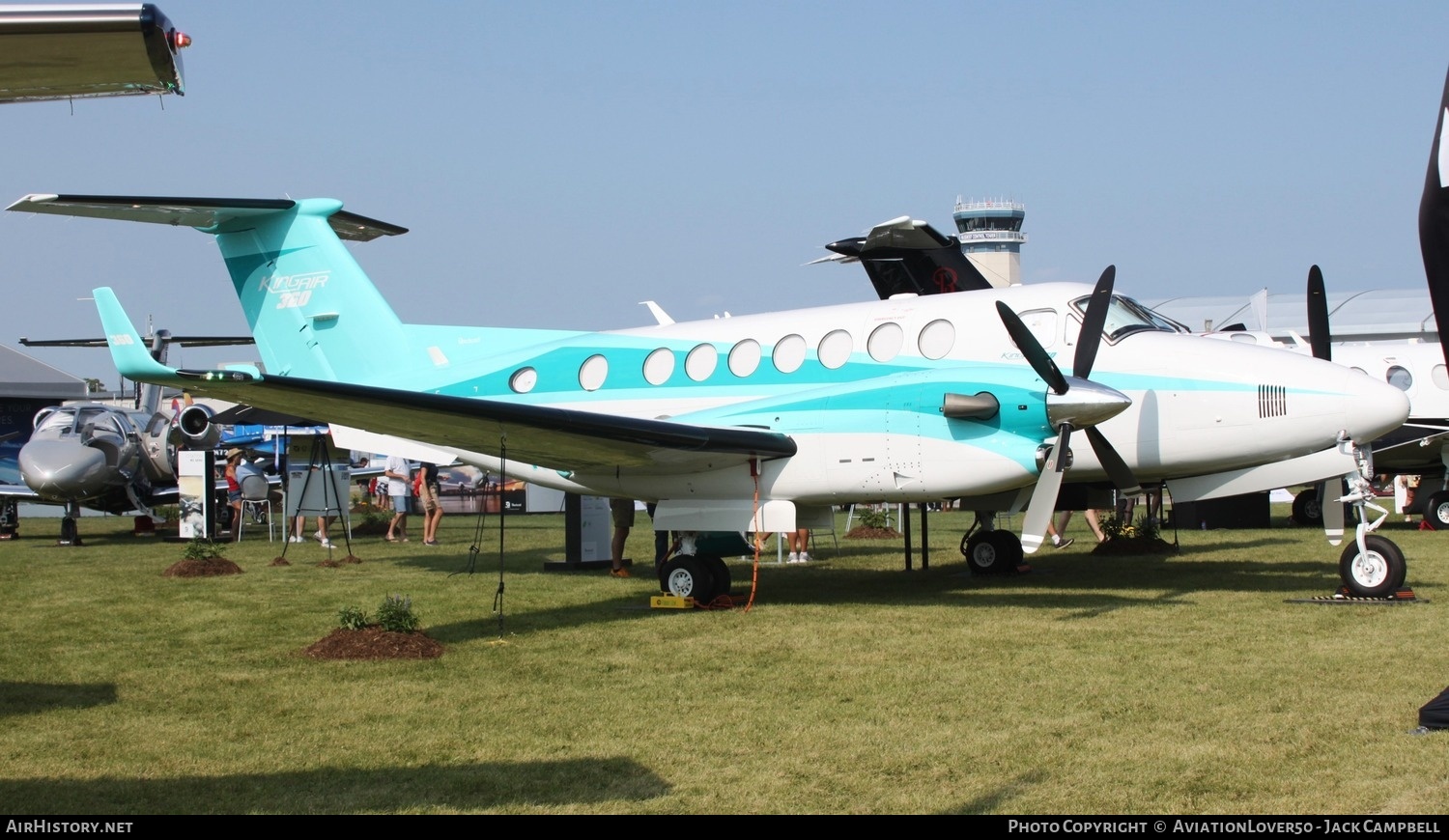 Aircraft Photo of N568RT | Beechcraft B300 King Air 360 | AirHistory.net #717117