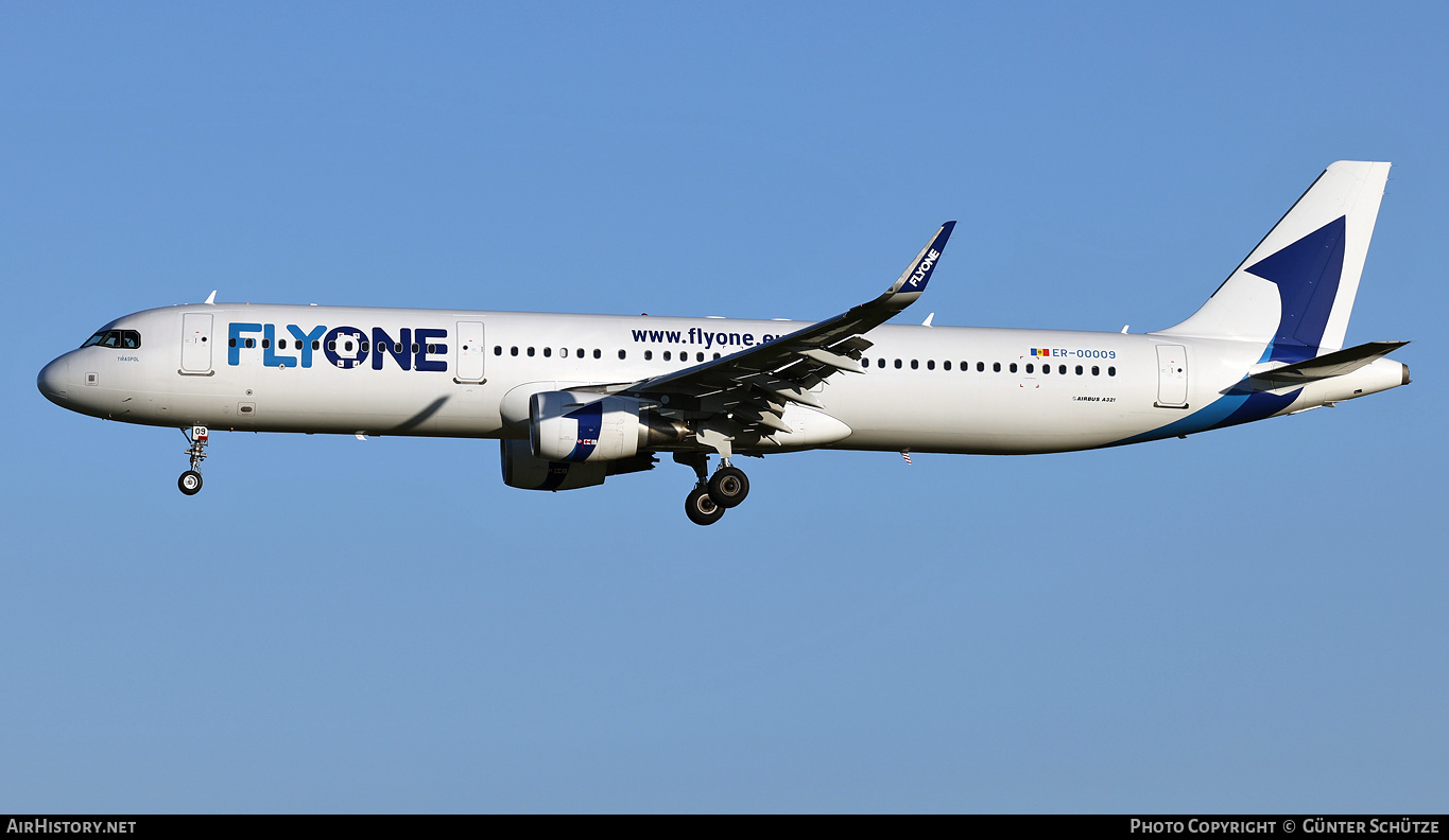 Aircraft Photo of ER-00009 | Airbus A321-211 | FlyOne | AirHistory.net #717269