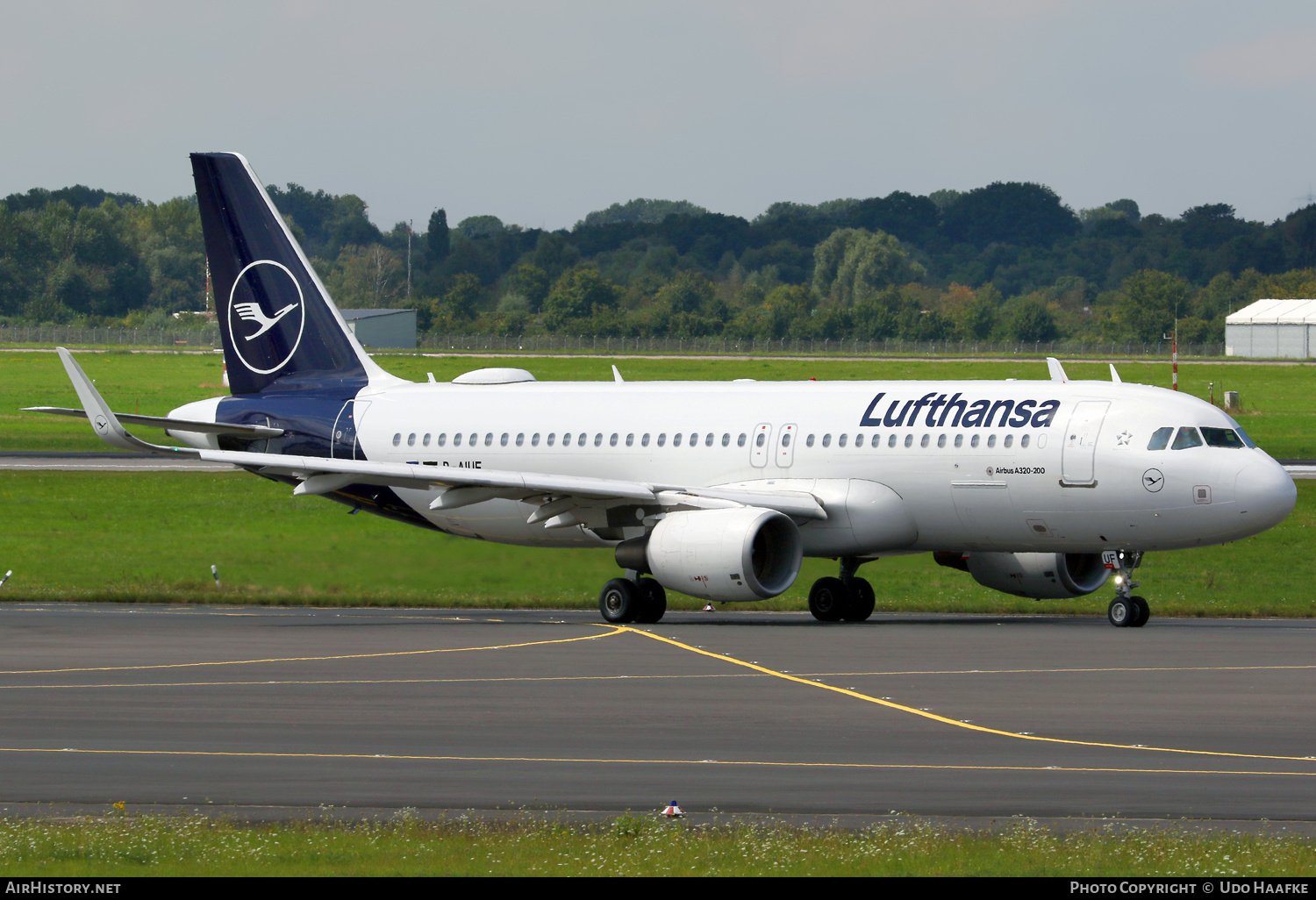 Aircraft Photo of D-AIUF | Airbus A320-214 | Lufthansa | AirHistory.net #717322