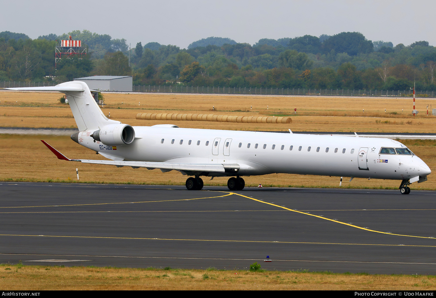 Aircraft Photo of EC-JZU | Bombardier CRJ-900ER (CL-600-2D24) | Scandinavian Airlines - SAS | AirHistory.net #717349