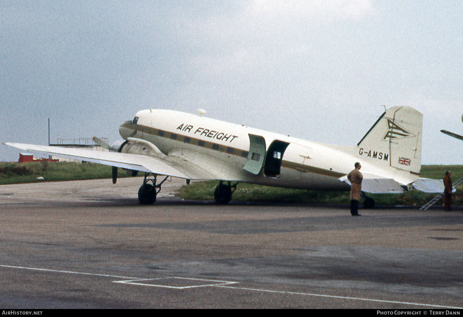 Aircraft Photo of G-AMSM | Douglas C-47B Dakota Mk.4 | Air Freight | AirHistory.net #717384