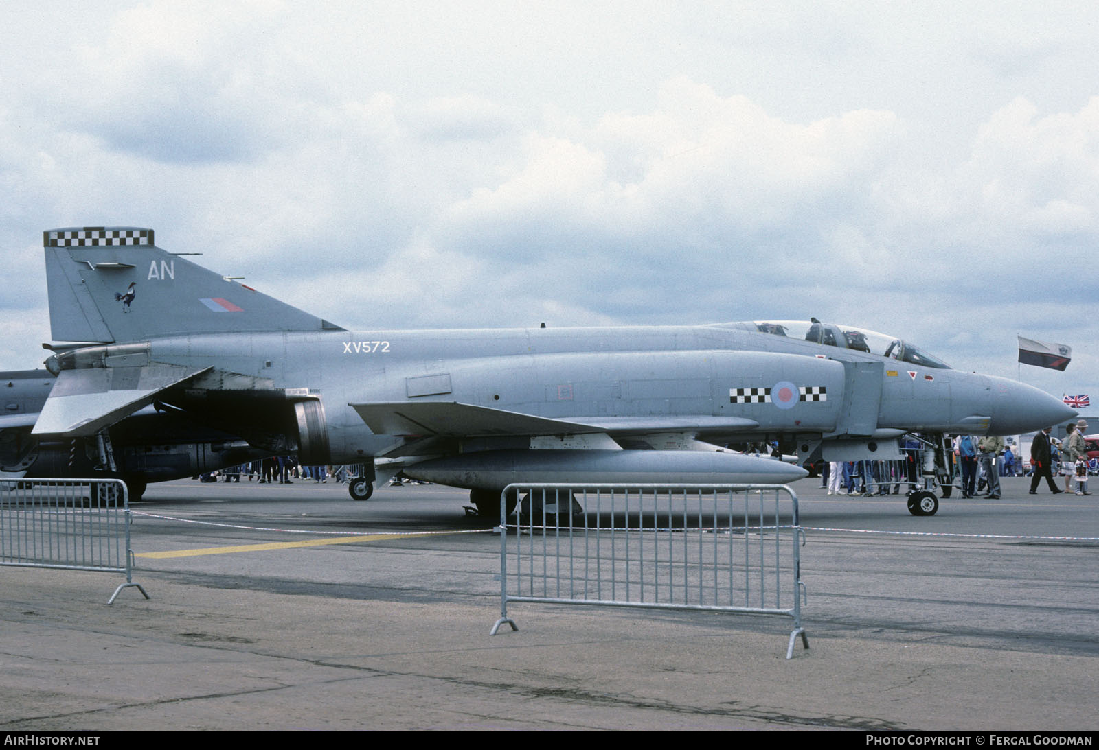 Aircraft Photo of XV572 | McDonnell Douglas F-4K Phantom FG1 | UK - Air Force | AirHistory.net #717408