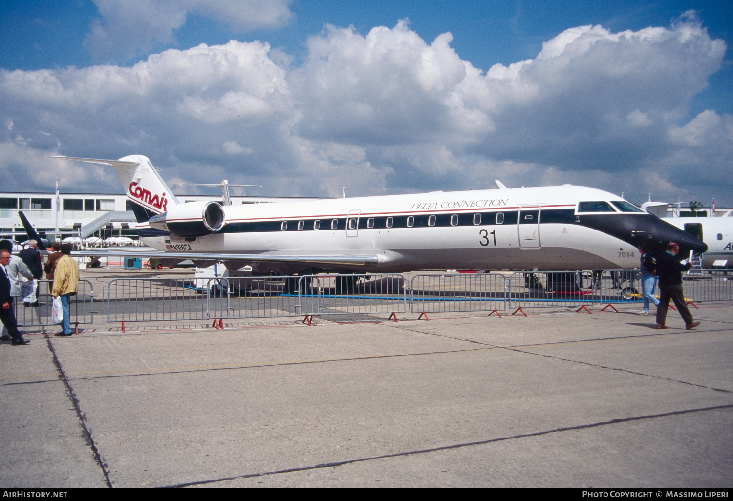 Aircraft Photo of N916CA | Canadair CRJ-100ER (CL-600-2B19) | Delta Connection | AirHistory.net #717549