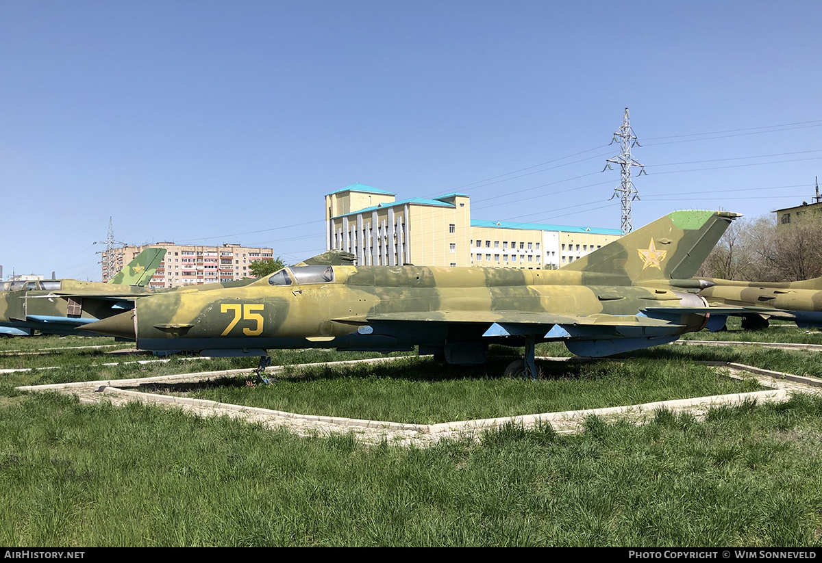 Aircraft Photo of 75 yellow | Mikoyan-Gurevich MiG-21bis | Russia - Air Force | AirHistory.net #717661