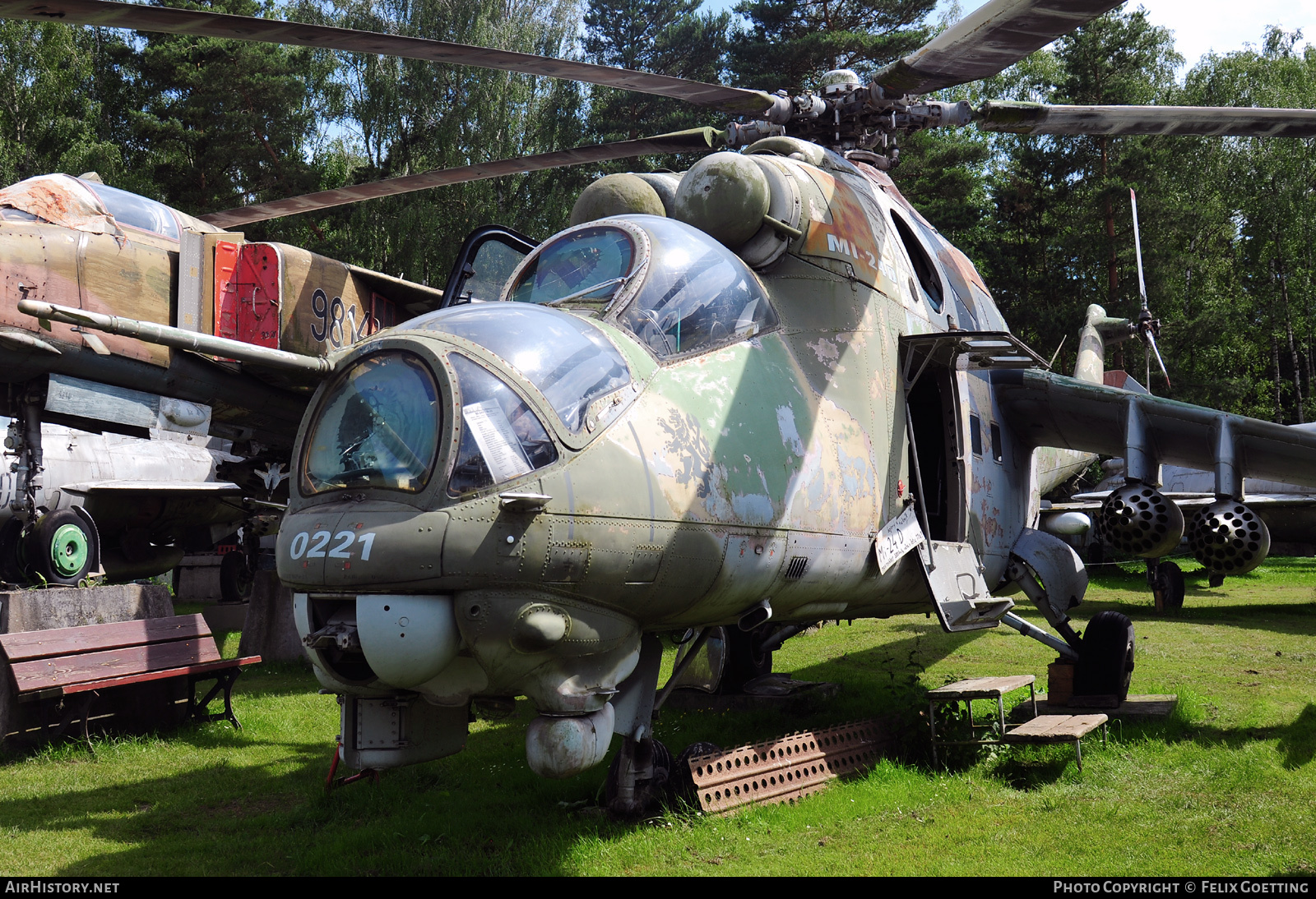 Aircraft Photo of 0221 | Mil Mi-24D | Czechia - Air Force | AirHistory.net #717691