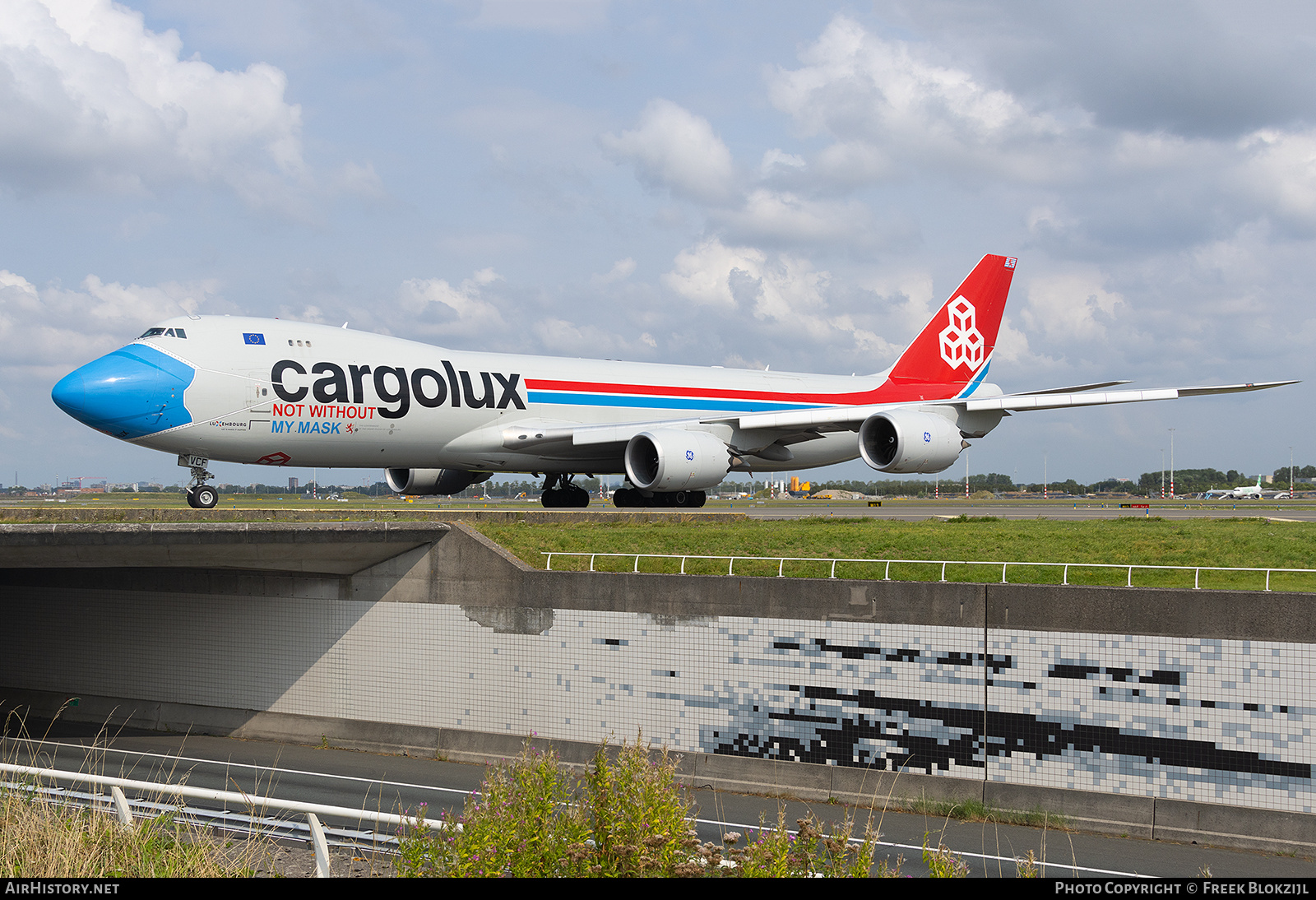 Aircraft Photo of LX-VCF | Boeing 747-8R7F/SCD | Cargolux