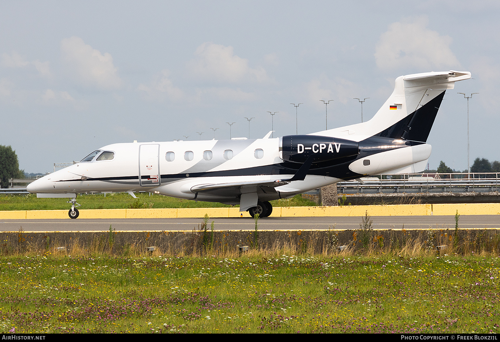 Aircraft Photo of D-CPAV | Embraer EMB-505 Phenom 300 | AirHistory.net #717779