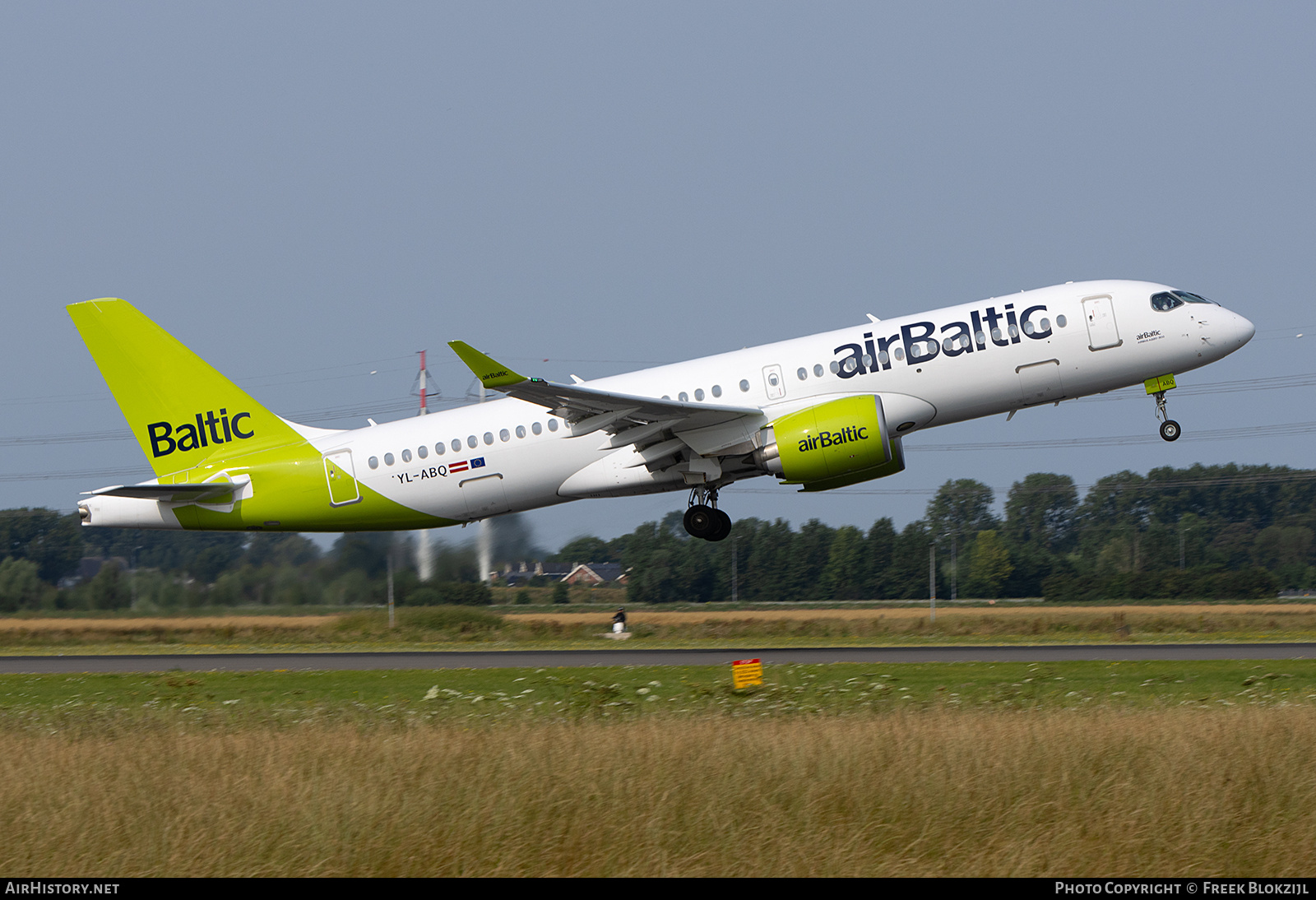 Aircraft Photo of YL-ABQ | Airbus A220-371 (BD-500-1A11) | AirBaltic | AirHistory.net #717790