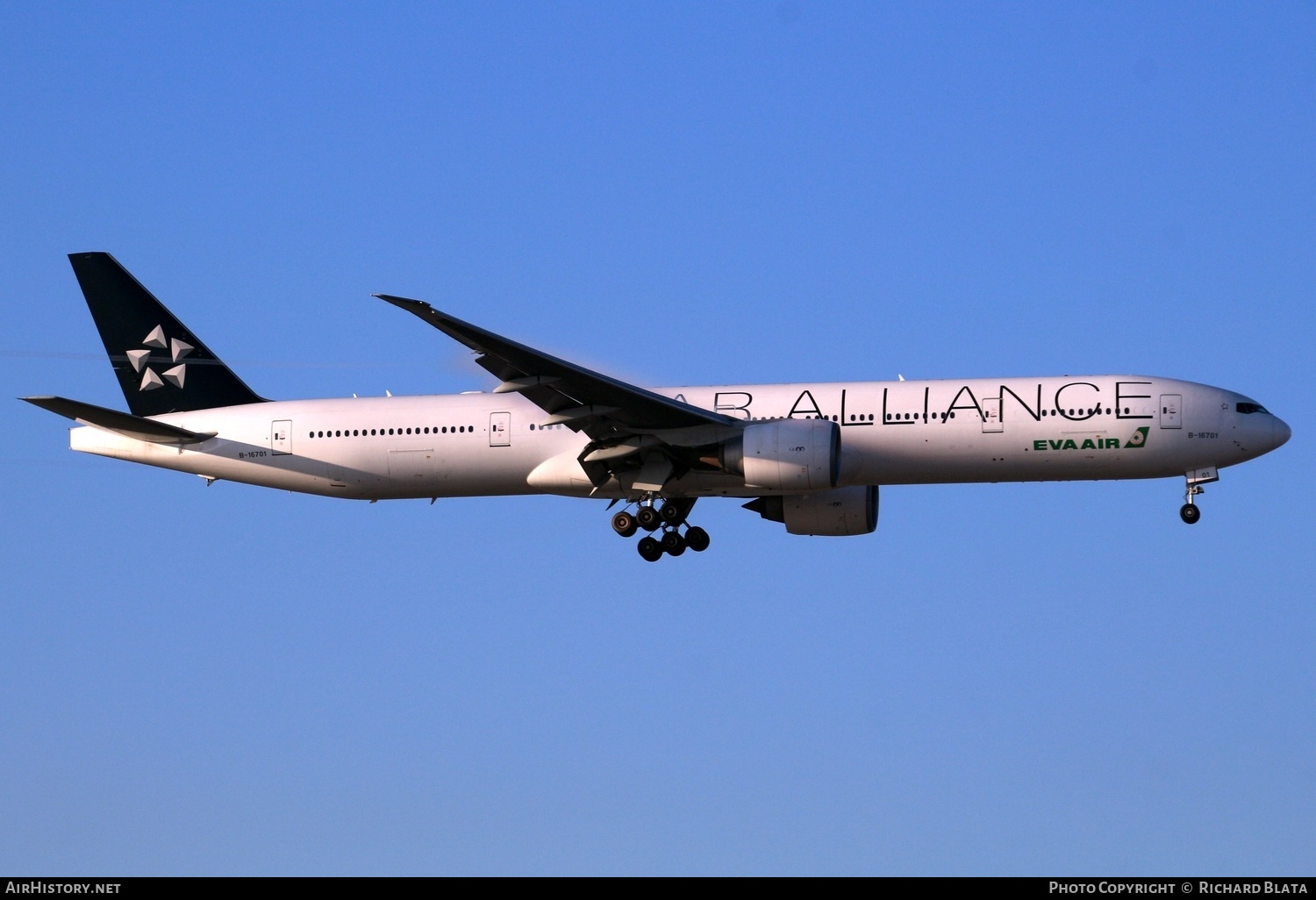 Aircraft Photo of B-16701 | Boeing 777-35E/ER | EVA Air | AirHistory.net #717923