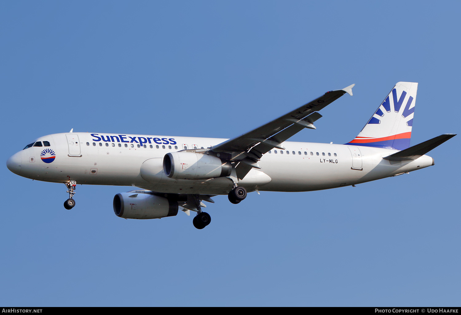 Aircraft Photo of LY-MLG | Airbus A320-232 | SunExpress | AirHistory.net #717942