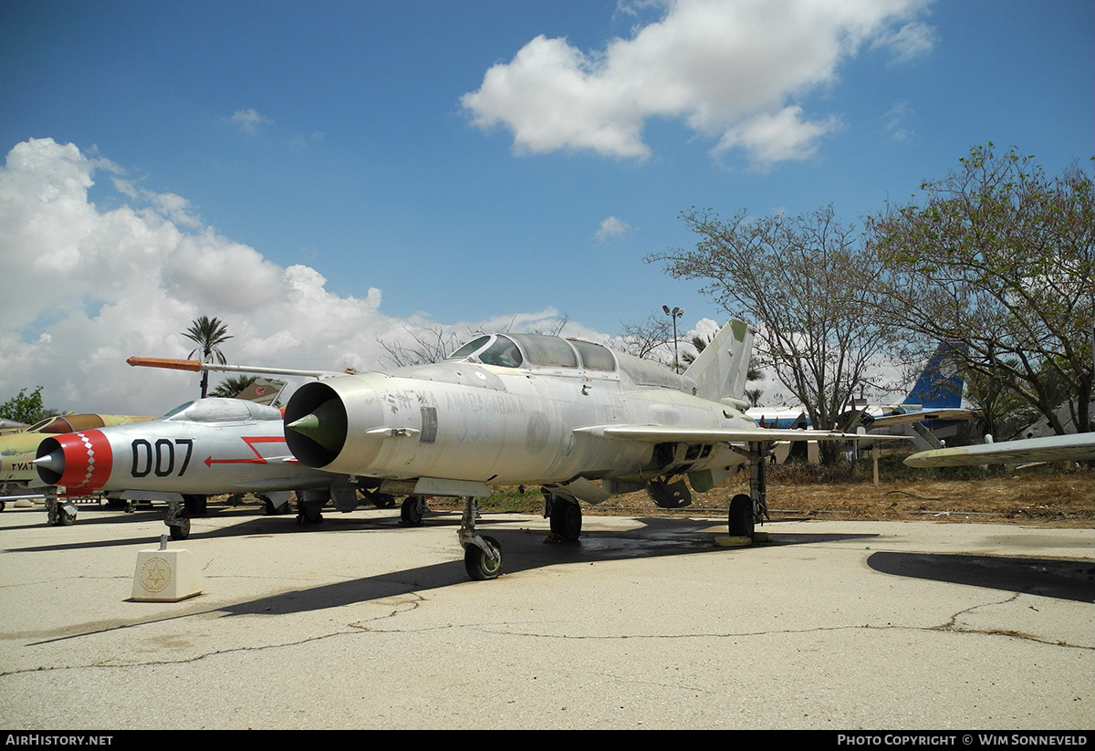 Aircraft Photo of 339 | Mikoyan-Gurevich MiG-21UM | Madagascar - Air Force | AirHistory.net #717983
