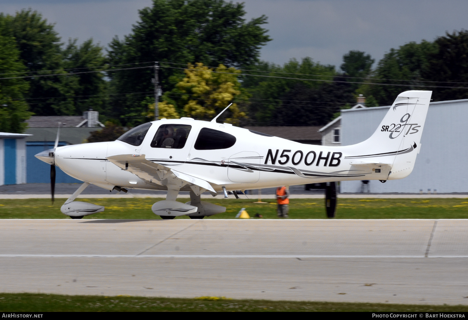 Aircraft Photo of N500HB | Cirrus SR-22 G2-GTS | AirHistory.net #718125