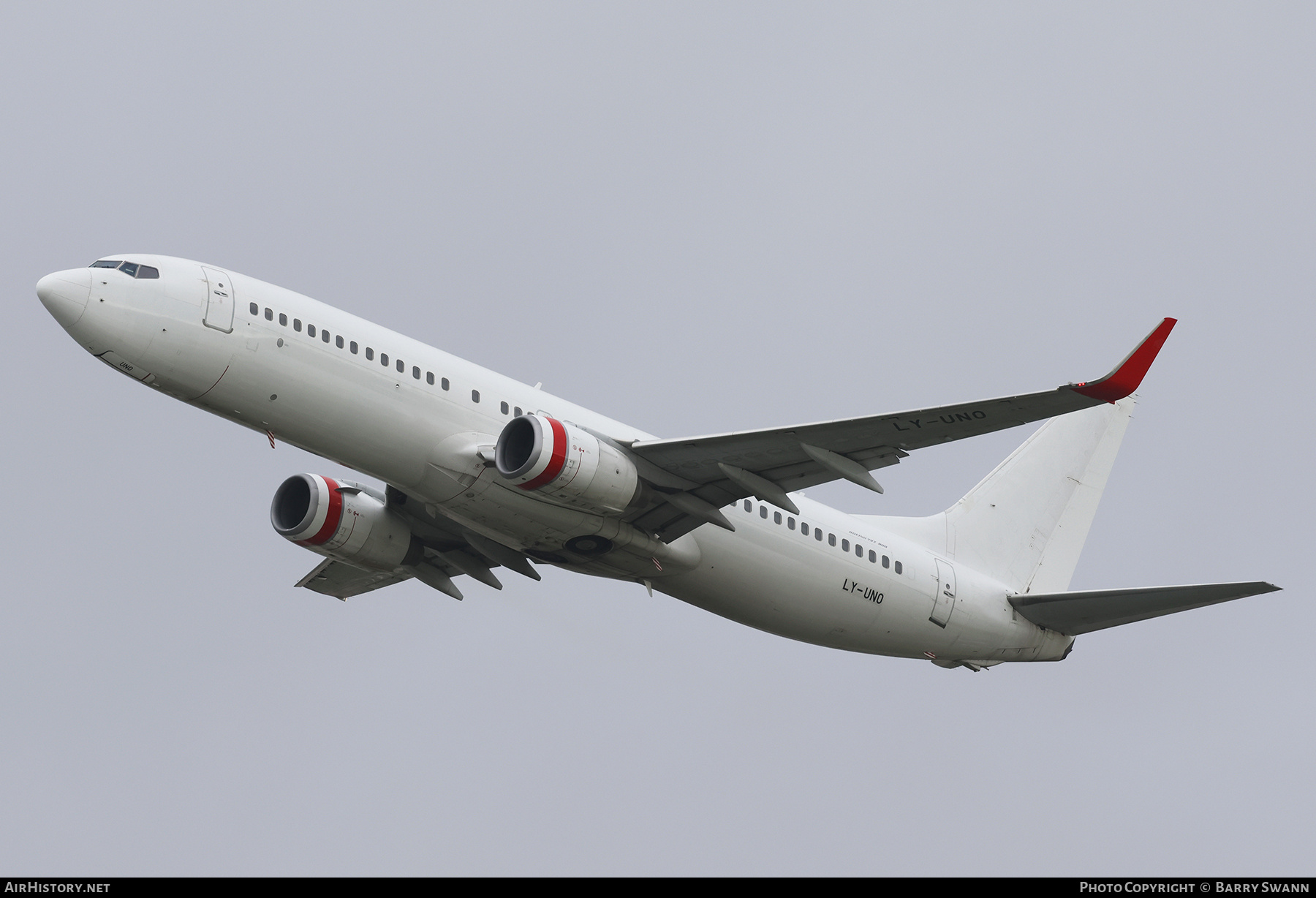 Aircraft Photo of LY-UNO | Boeing 737-8FE | AirHistory.net #718300