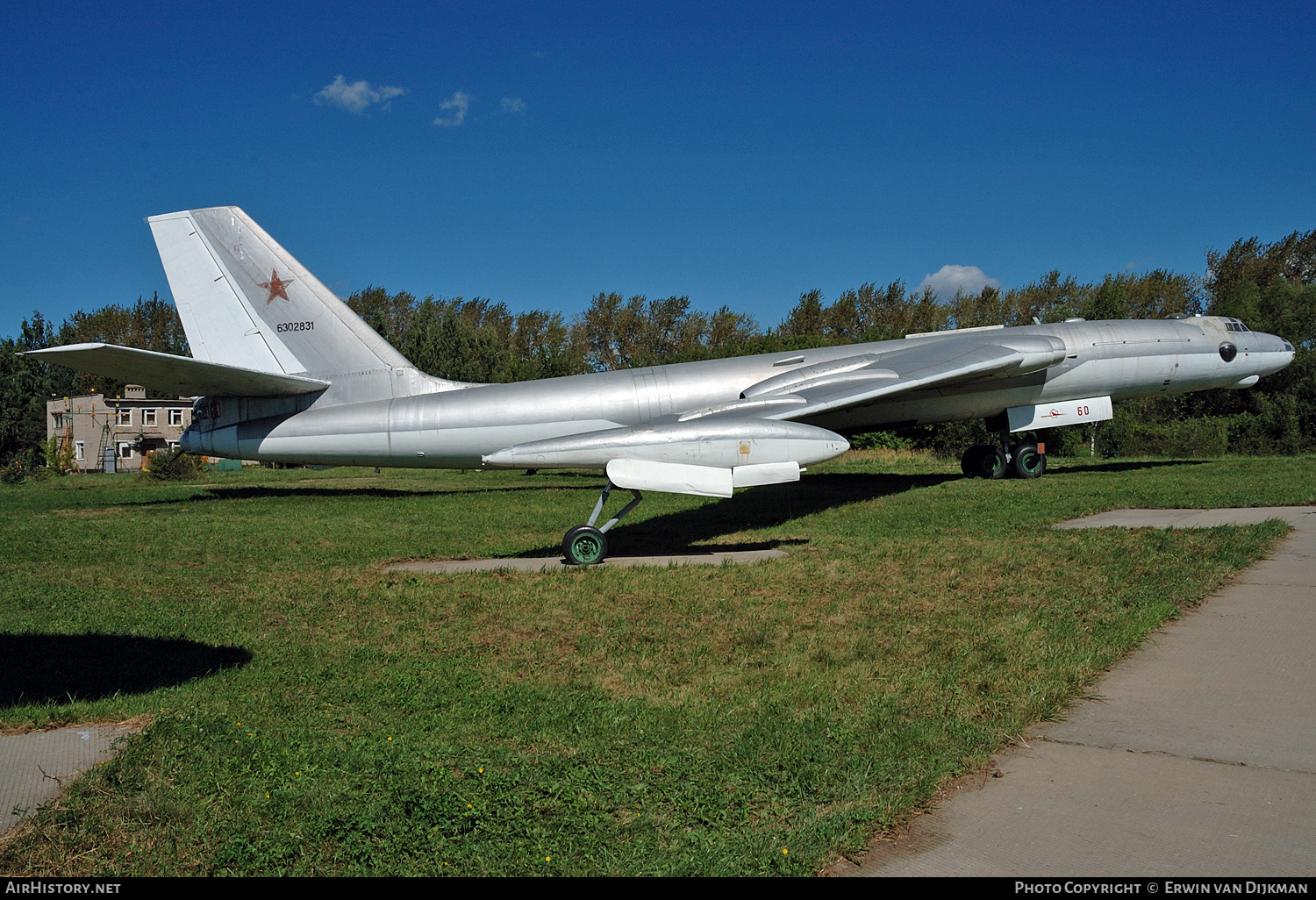 Aircraft Photo of 60 red | Myasishchev M-4M | Soviet Union - Air Force | AirHistory.net #718560