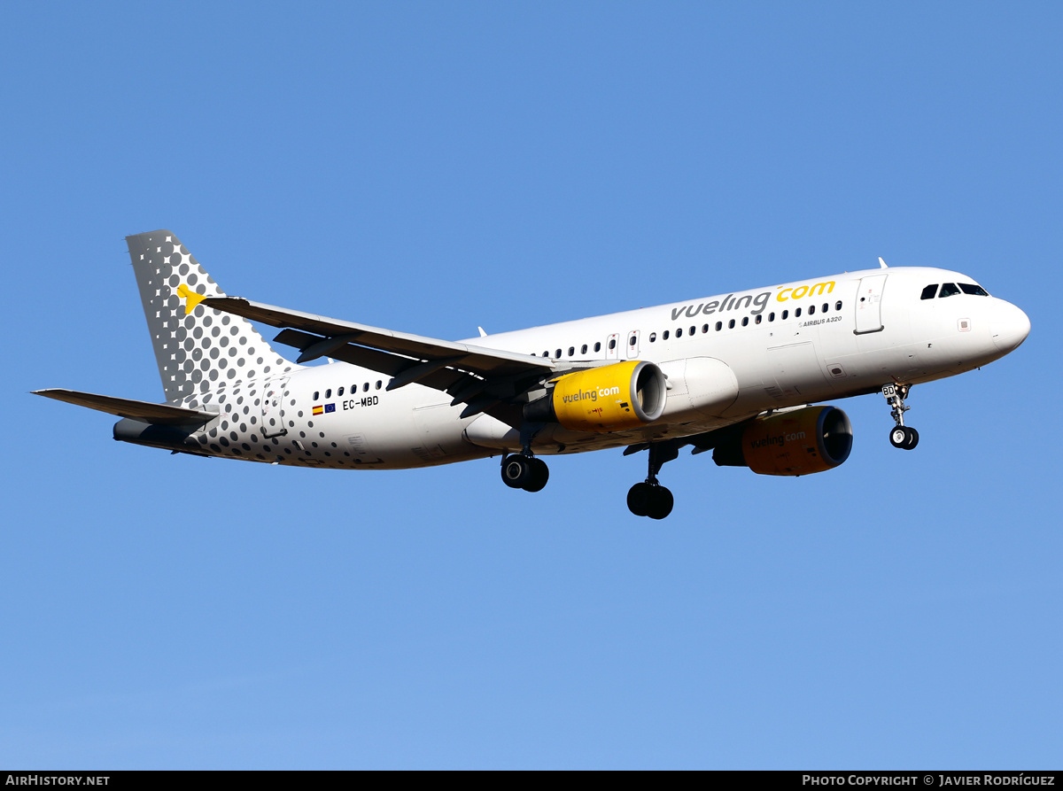 Aircraft Photo of EC-MBD | Airbus A320-214 | Vueling Airlines | AirHistory.net #718585