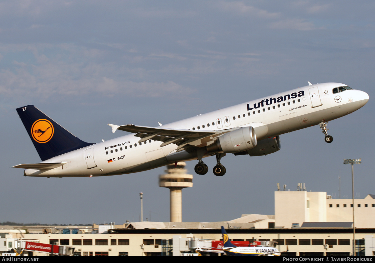 Aircraft Photo of D-AIZF | Airbus A320-214 | Lufthansa | AirHistory.net #718590