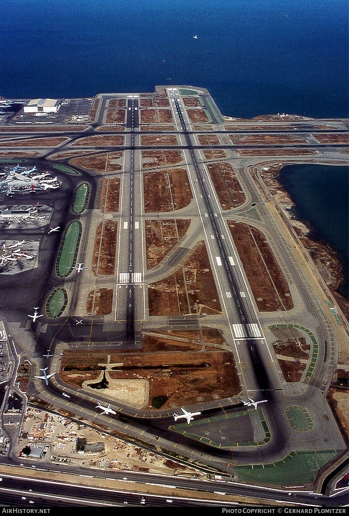 Airport photo of San Francisco - International (KSFO / SFO) in California, United States | AirHistory.net #718675