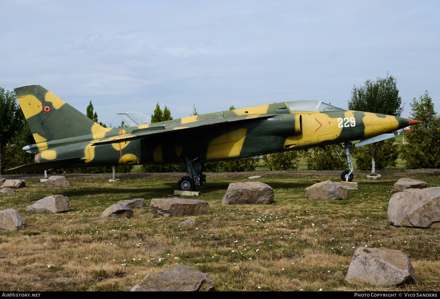 Aircraft Photo of 229 | Craiova IAR-93B Vultur | Romania - Air Force | AirHistory.net #718701