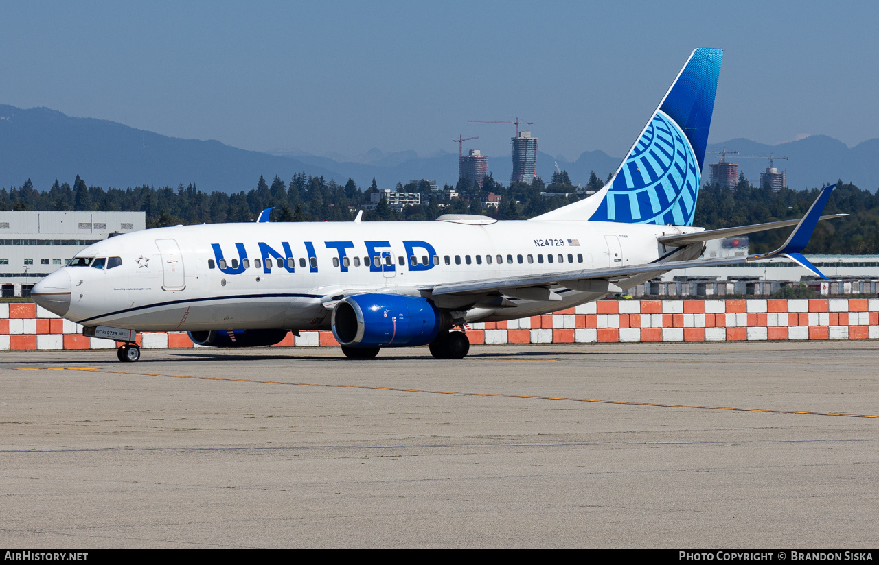 Aircraft Photo of N24729 | Boeing 737-724 | United Airlines | AirHistory.net #718722