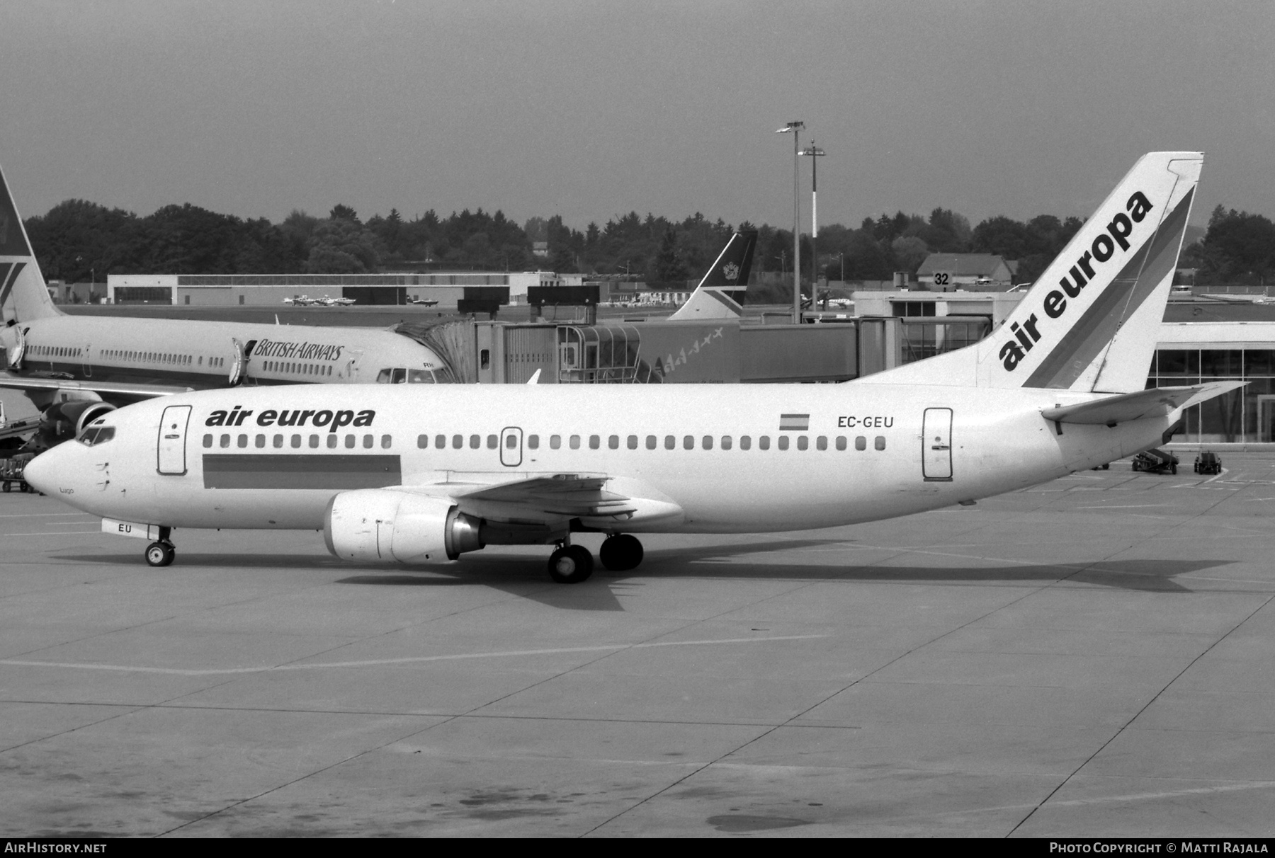 Aircraft Photo of EC-GEU | Boeing 737-375 | Air Europa | AirHistory.net #718753