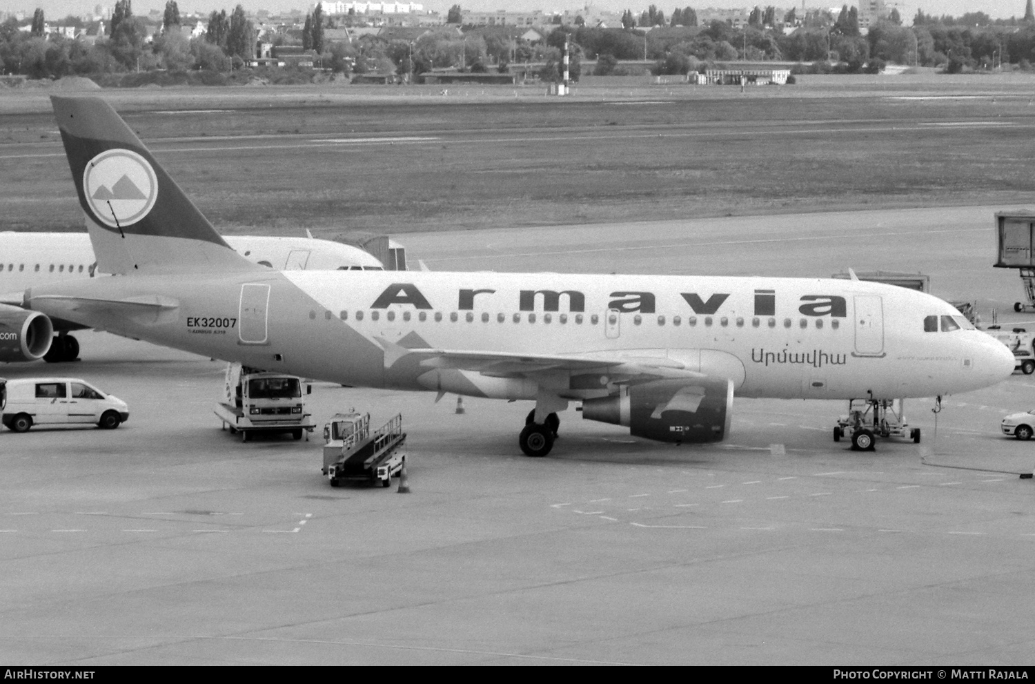 Aircraft Photo of EK-32007 | Airbus A319-111 | Armavia | AirHistory.net #718775