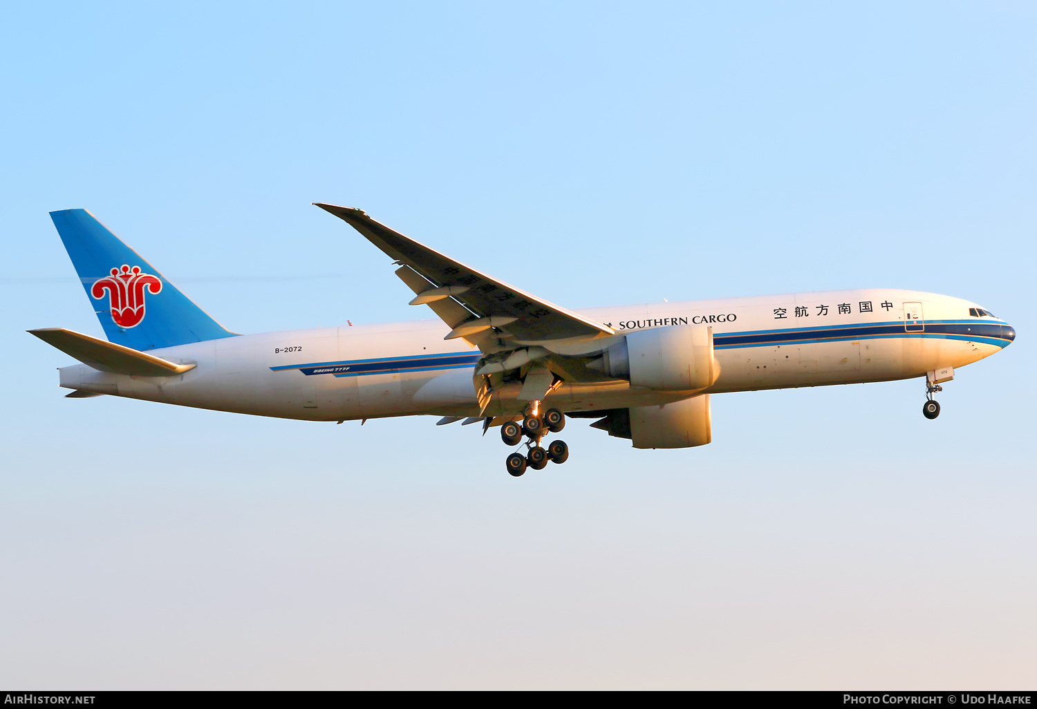 Aircraft Photo of B-2072 | Boeing 777-F1B | China Southern Airlines Cargo | AirHistory.net #718818