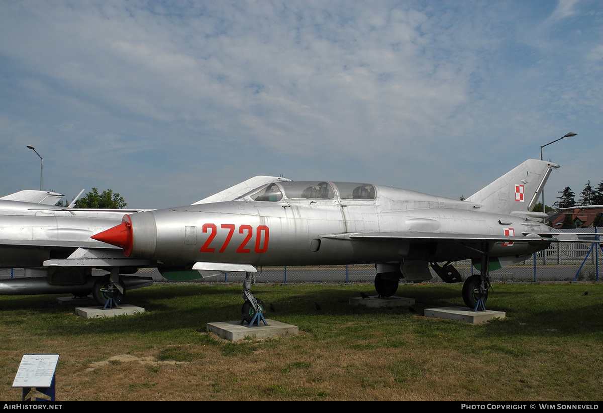 Aircraft Photo of 2720 | Mikoyan-Gurevich MiG-21U-600 | Poland - Air Force | AirHistory.net #718827