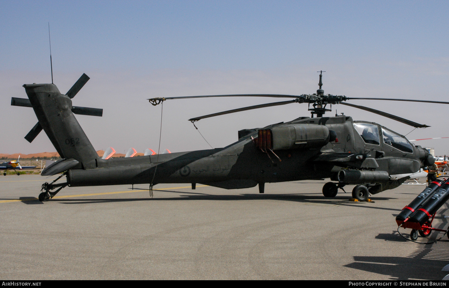 Aircraft Photo of 062 / 92-0504 | McDonnell Douglas AH-64A Apache | United Arab Emirates - Air Force | AirHistory.net #718967