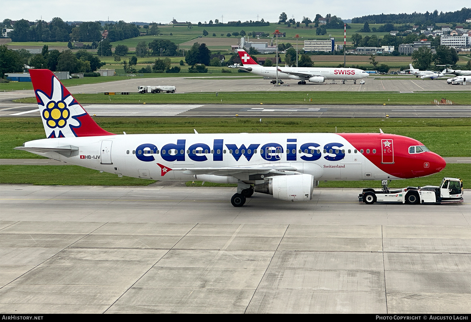 Aircraft Photo of HB-IJV | Airbus A320-214 | Edelweiss Air | AirHistory.net #718989