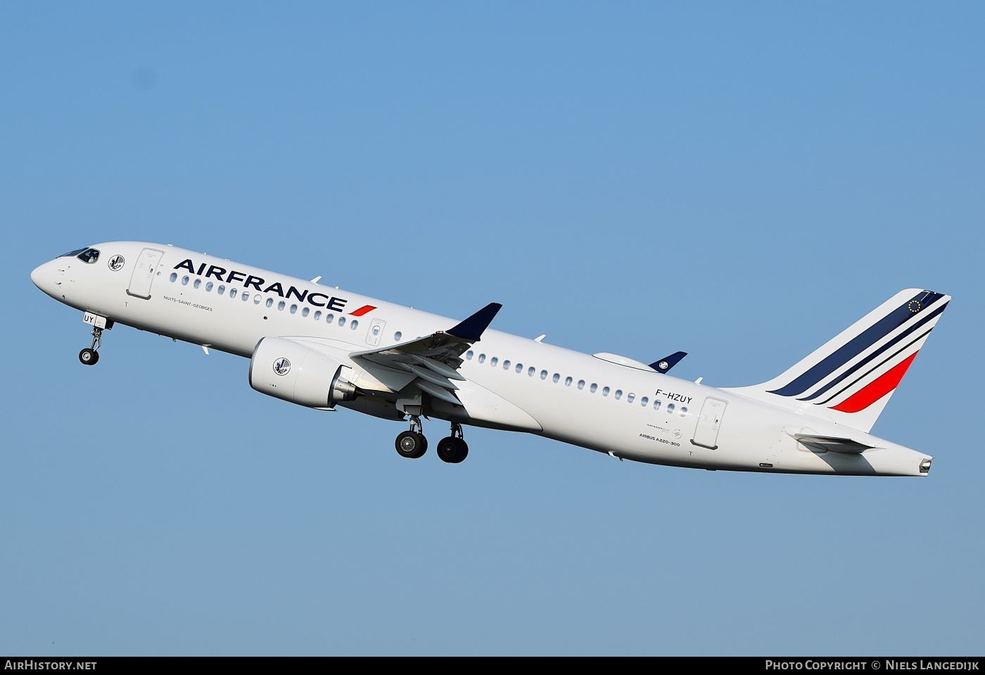 Aircraft Photo of F-HZUY | Airbus A220-371 (BD-500-1A11) | Air France | AirHistory.net #718998