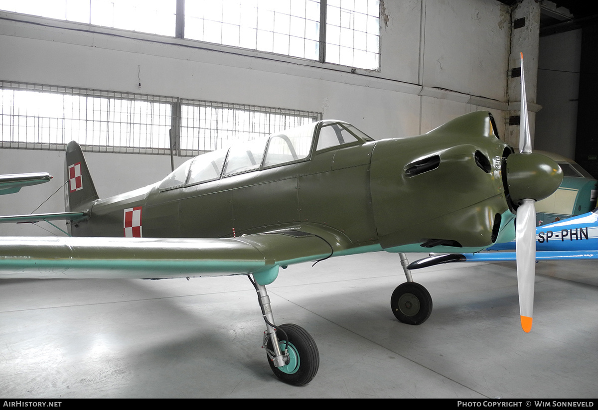 Aircraft Photo of 19 | Yakovlev Yak-18 | Poland - Air Force | AirHistory.net #719134