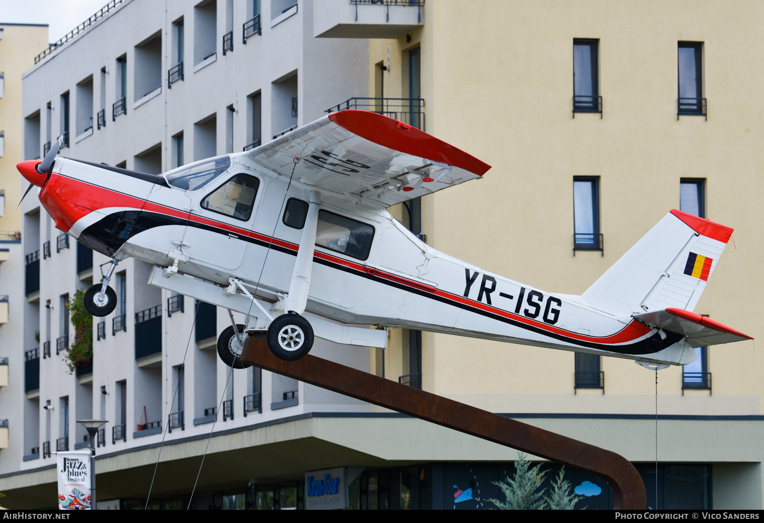 Aircraft Photo of YR-ISG | IAR IAR-824 | AirHistory.net #719149
