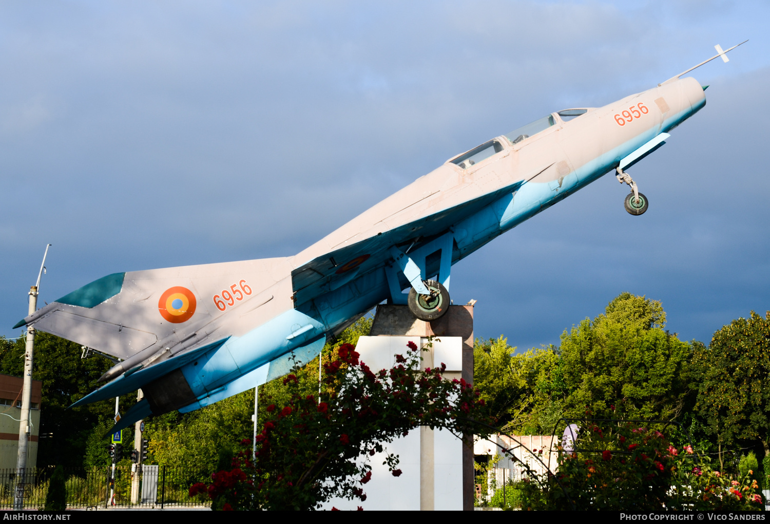 Aircraft Photo of 6956 | Mikoyan-Gurevich MiG-21UM | Romania - Air Force | AirHistory.net #719179