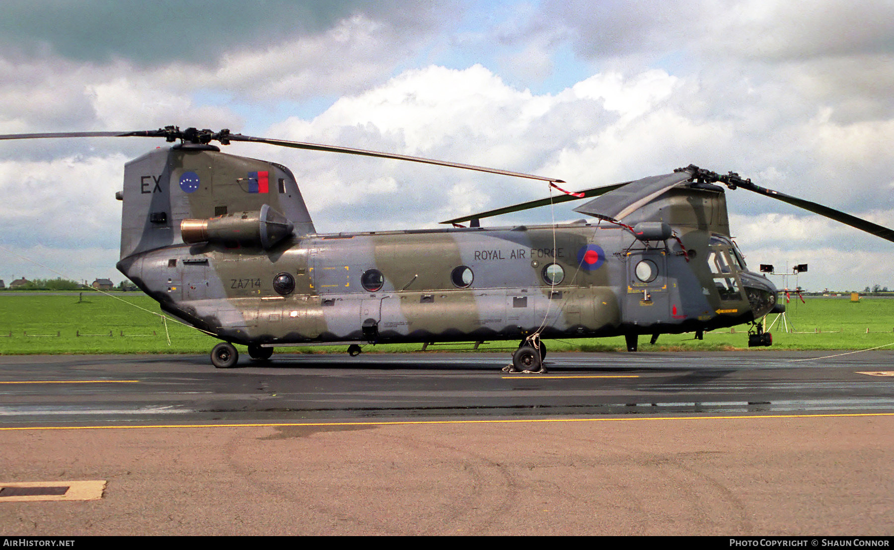 Aircraft Photo of ZA714 | Boeing Chinook HC1 (352) | UK - Air Force | AirHistory.net #719252