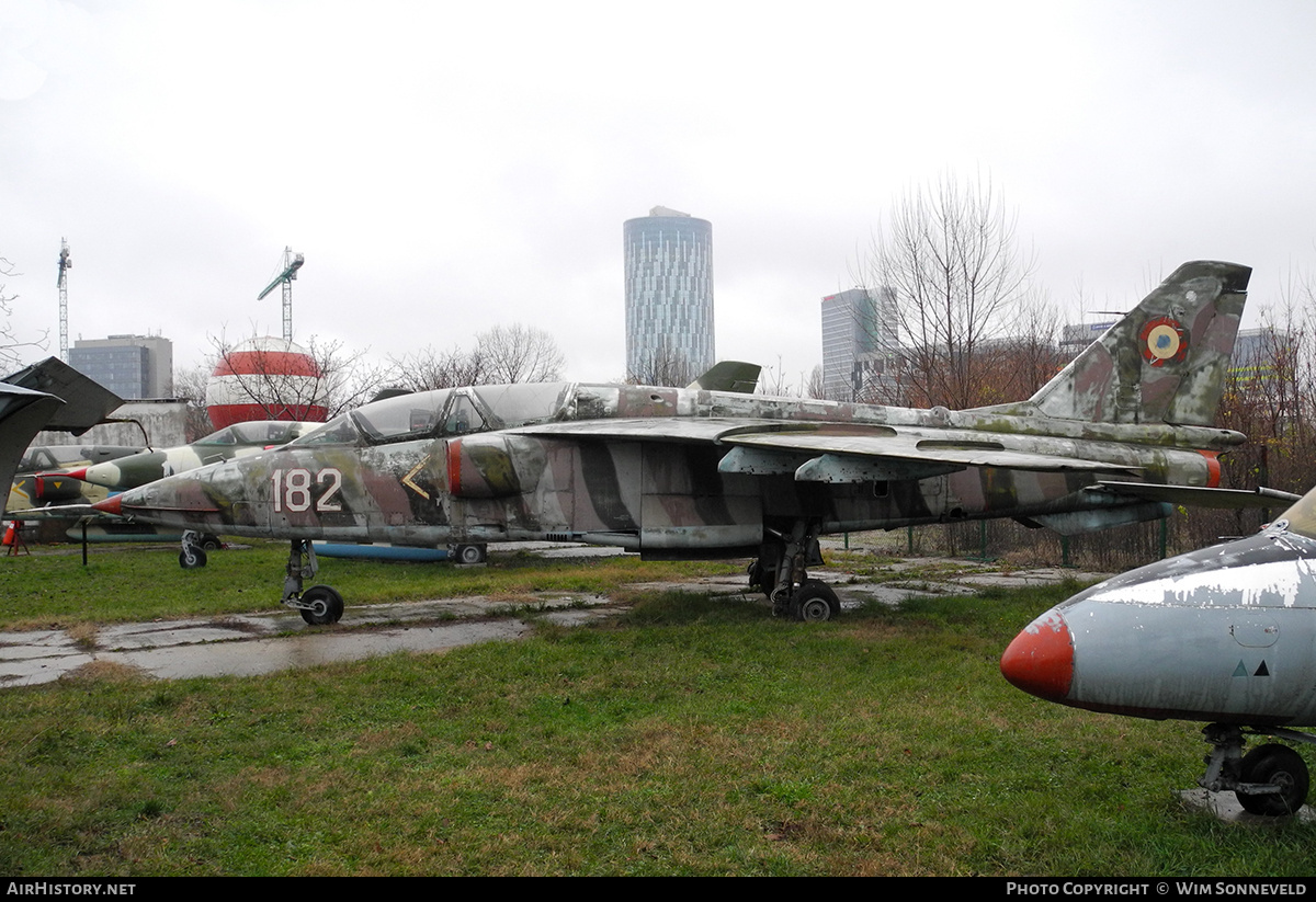 Aircraft Photo of 182 | Craiova IAR-93DC Vultur | Romania - Air Force | AirHistory.net #719312